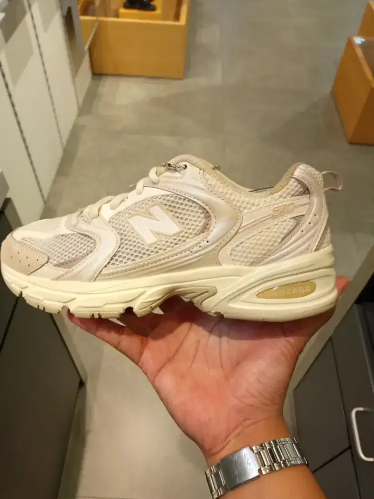Sepatu New Balance 530