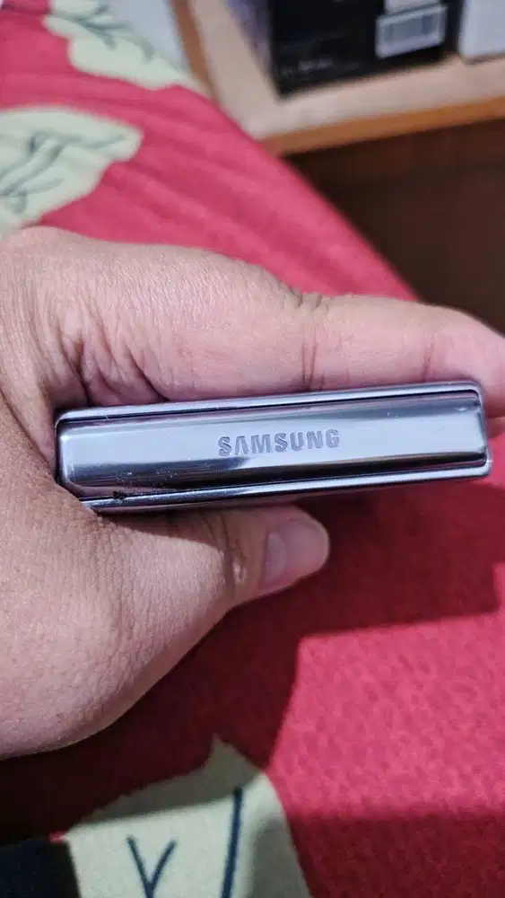 Samsung Galaxy Z Flip 4 Ungu RAM 8GB Storage 256GB Second