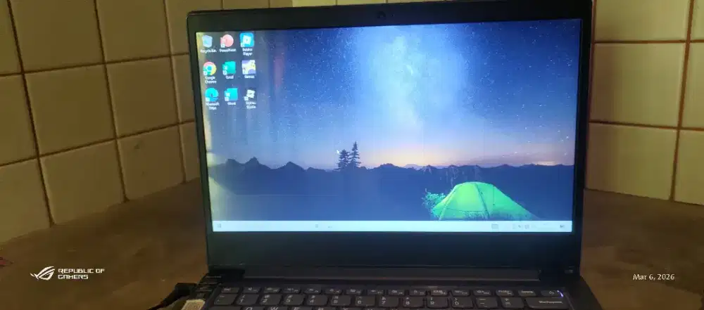 Lennovo Ideapad ram 8gb SSD 256gb 17