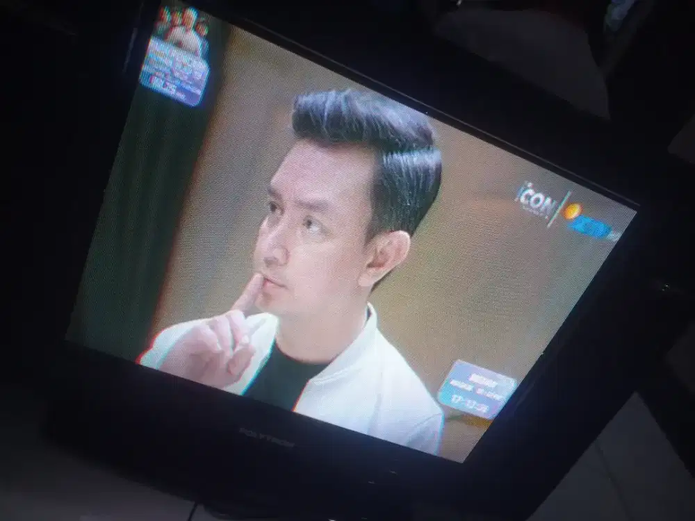 di jual tv merk Polytron 21 in