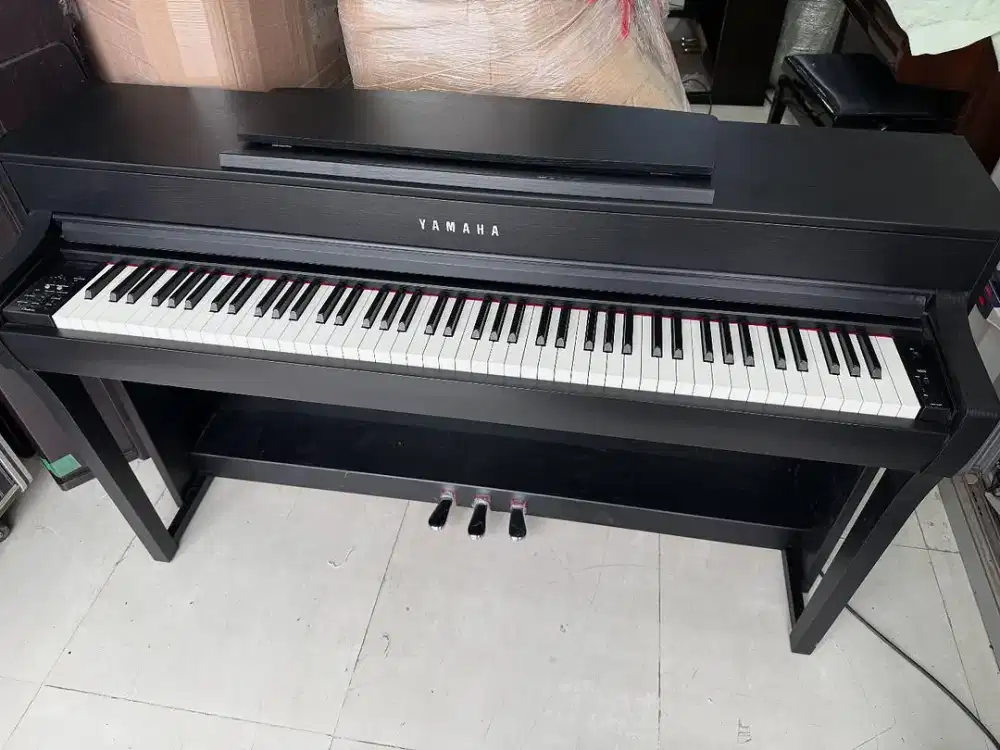 clavinova yamaha CLP-745