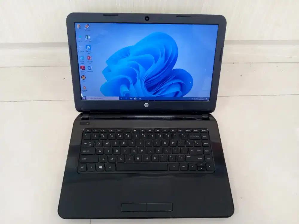 JUAL LAPTOP HP 14 MURAH UDAH PAKE SSD 128GB NGACIIR GAESSS