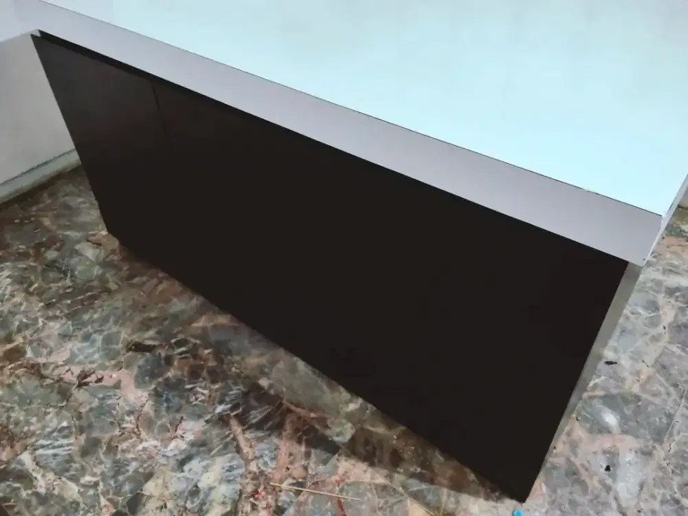 Meja besar + Lemari 3Pintu, Meja Makan / Meja Kerja / Meja Usaha