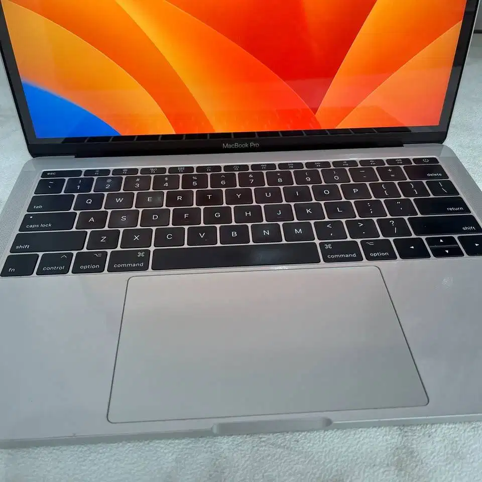 MacBook Pro 13 inch 2017 Non Touchbar 8/128GB