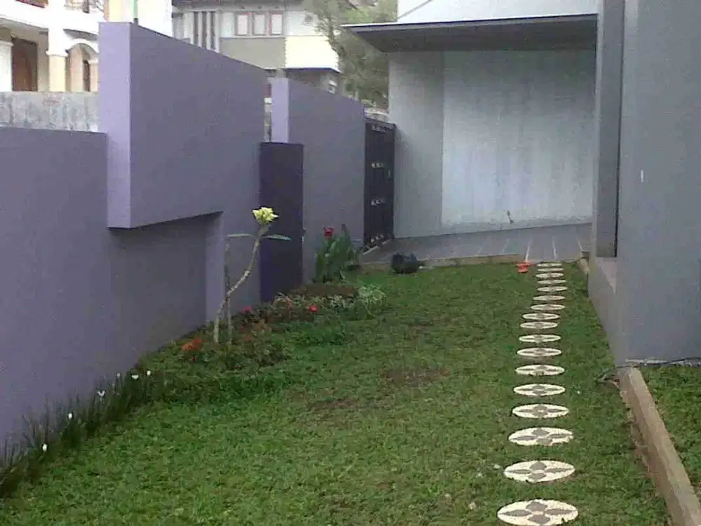 RUMAH KEREN 2 LANTAI FULL FURNISHED DEKAT UNIVERSITAS DI SETRADUTA BANDUNG