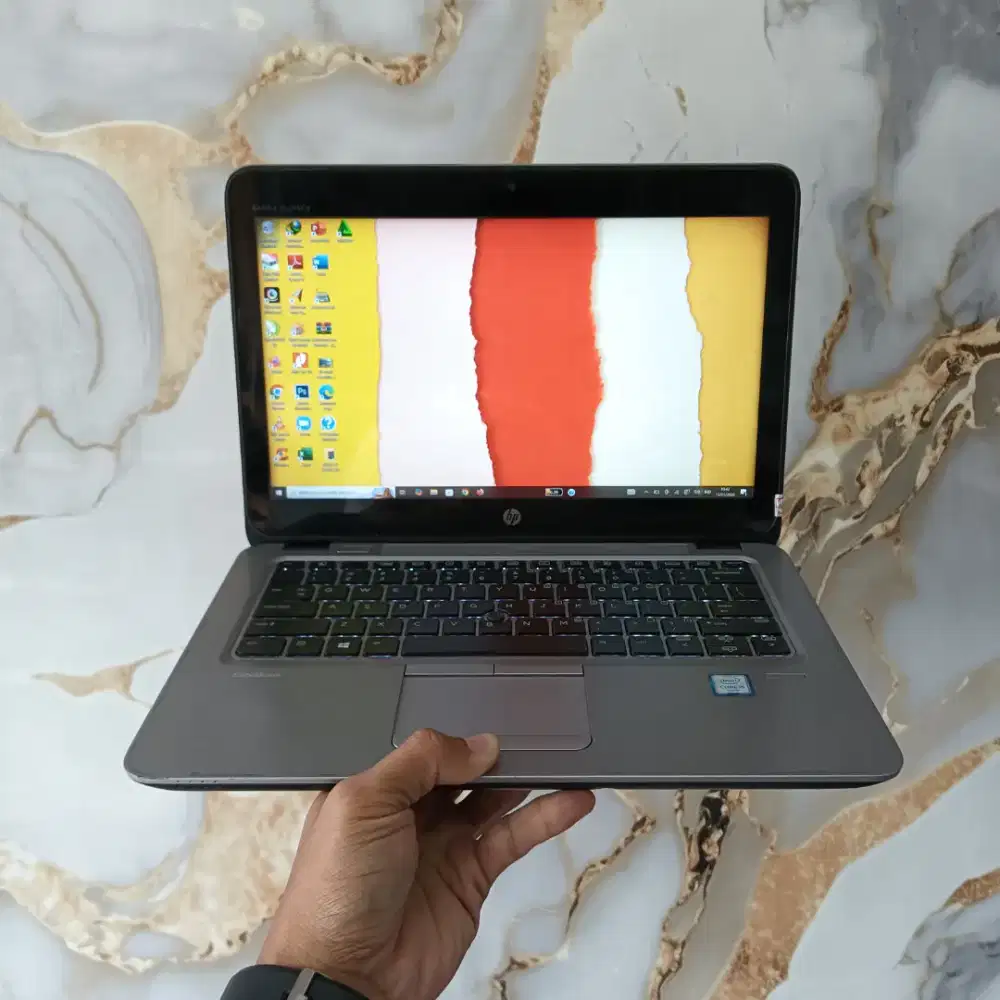 Hp elitebook 820-G3 i5-6300U ram 8Gb SSD 256Gb