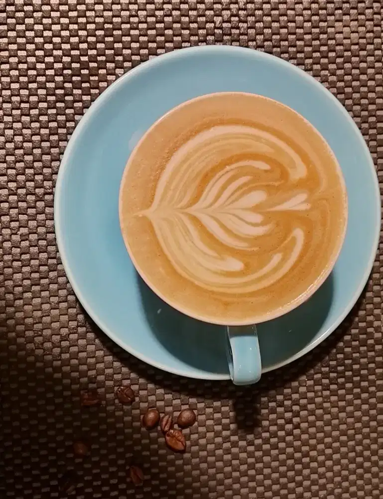 Dibutuhkan barista dan cook berpengalaman