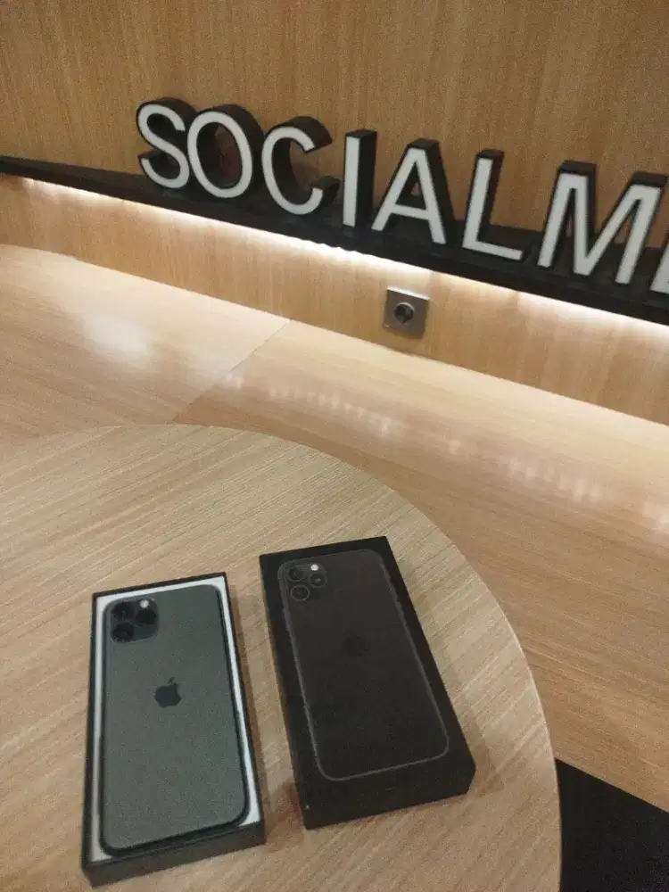 iPhone 11 pro 256gb enak masih sempurna