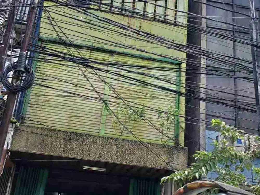 MURAH SEKALI RUKO 3,5LT AKSES JALAN RAYA LOKASI STRATEGIS KH. ABDULLAH SYAFEI TEBET