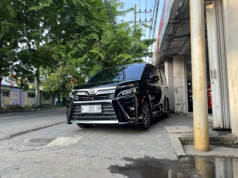 Toyota Voxy 2.0 AT Matic pmk 2019