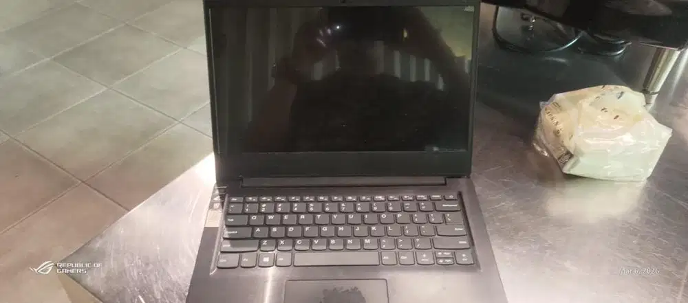 Dijual Lennovo Ideapad s145 ram 8gb / 256gb