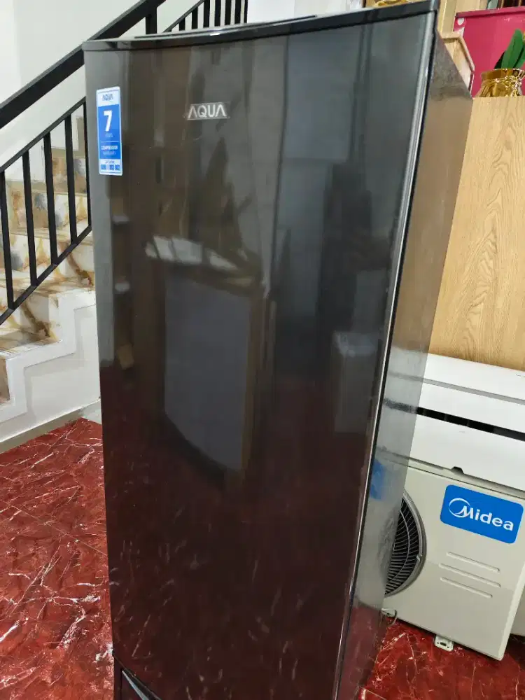 Preloved Kulkas Aqua 1 Pintu