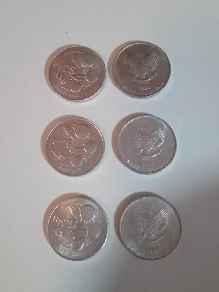 Uang koin 25 rupiah