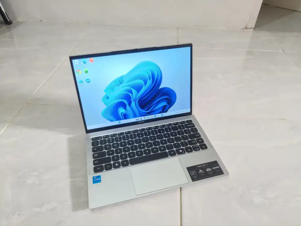 laptop acer core i5 gen 13 ram 8gb ddr5 ssd 512gb kondisi seperti baru