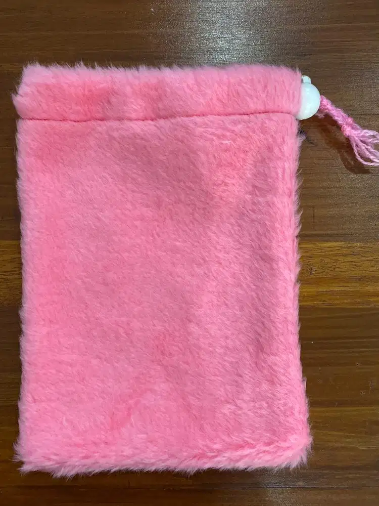 Tas Pouch Souvenir Bahan Bulu