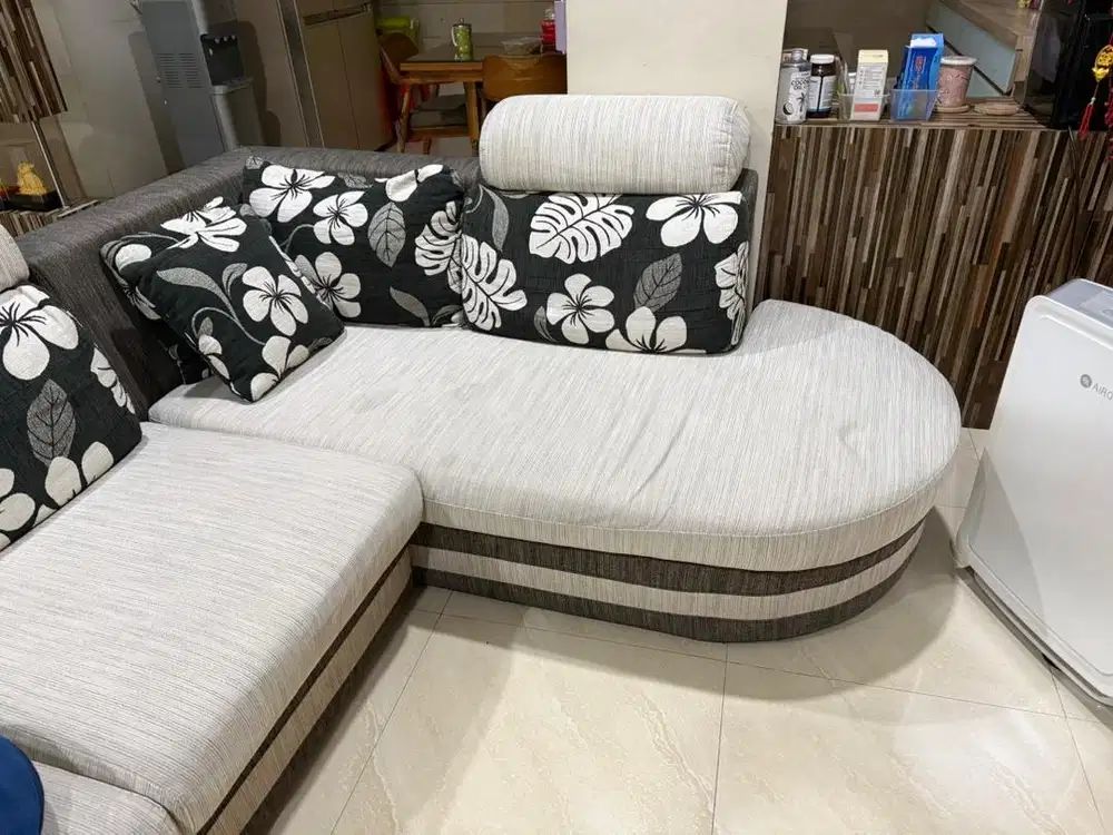 Dijual Sofa L shape nyaman dan elegan, cocok untuk ruang keluarga