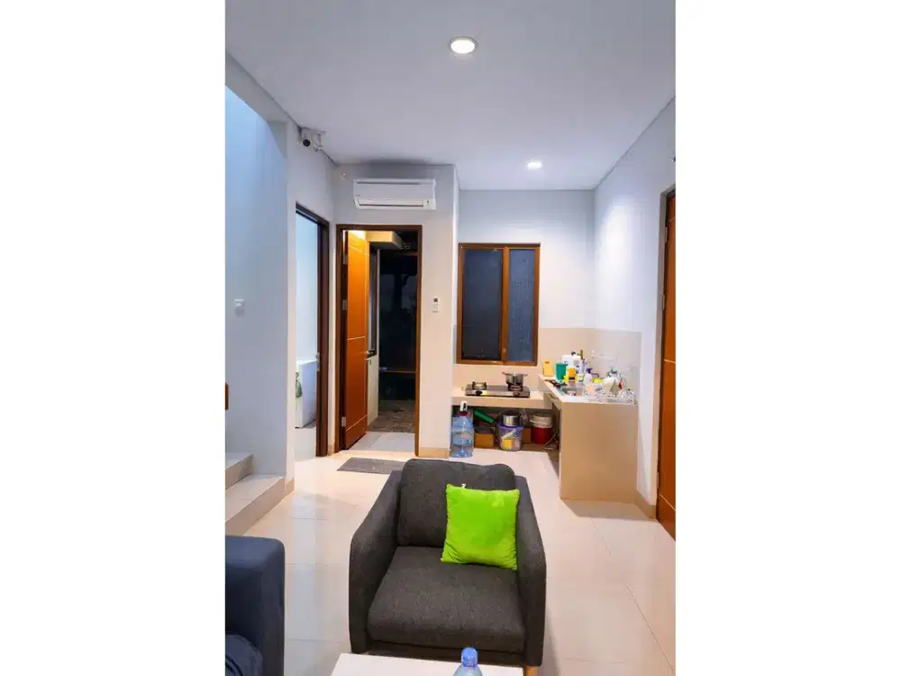 DIJUAL RUMAH 2 LANTAI SEMI FURNISH SIAP HUNI HARGA NEGO DI CITRA RAYA SENTUL SENTUL CITY SSR976