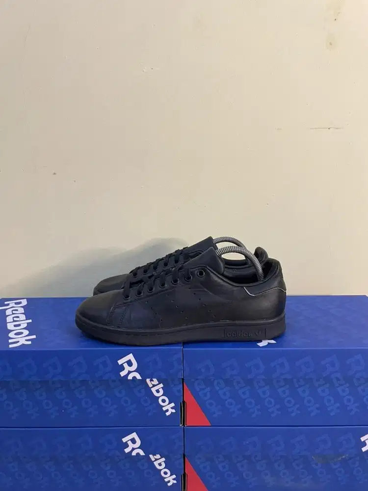 41 - Sepatu Adidas Stan Smith Full Black Hitam Leather Bekas Second