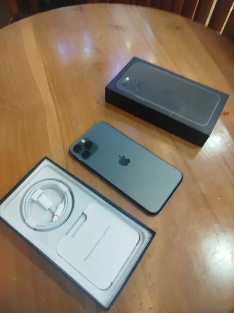 iPhone 11 pro 256gb sesuaikan iklan pasti