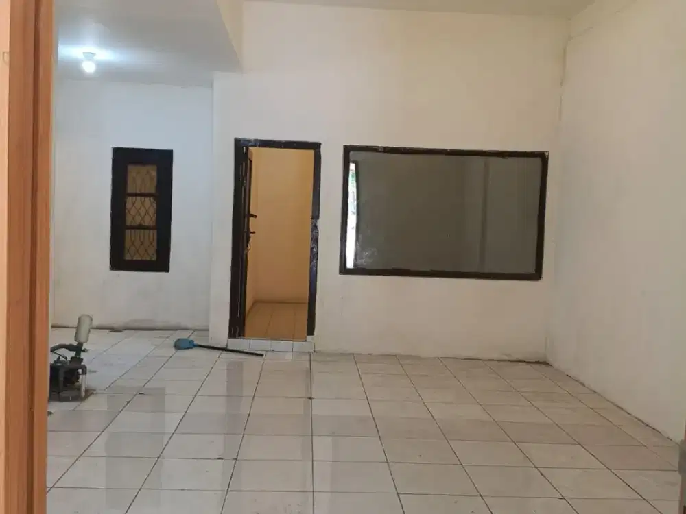 Disewakan Ruko Jl. Dharmawangsa