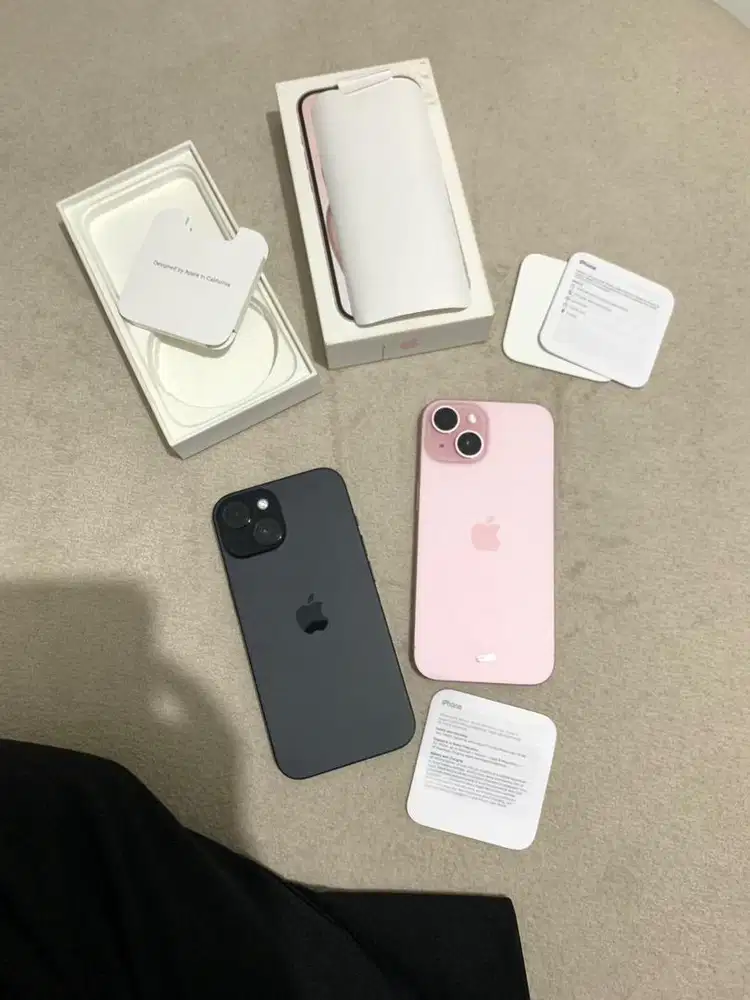 Iphone 15 128 (Pink dan black) Resmi iBox