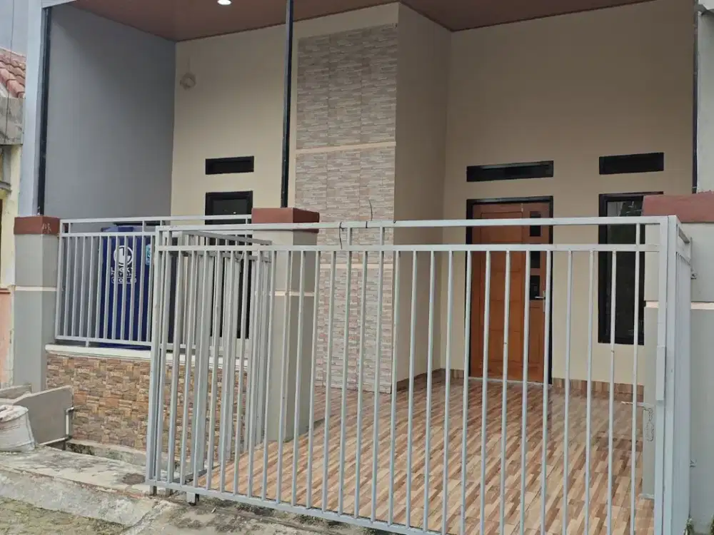 Rumah Bangunan Baru dan Siap Huni di Taman Harapan Baru, Bekasi Utara