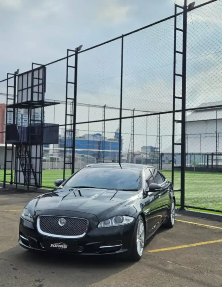 Jaguar XJL 2013 Black on Beige