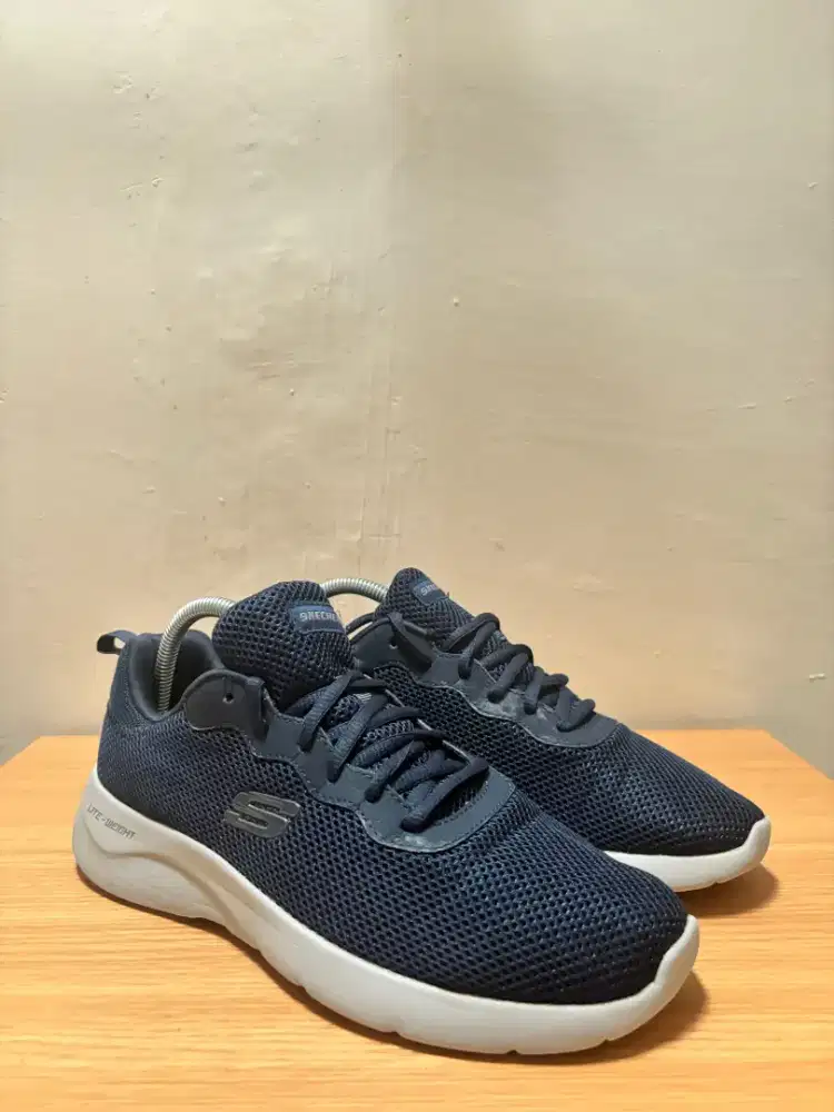 Sepatu Bekas Skechers Dynamight size 41/26 cm