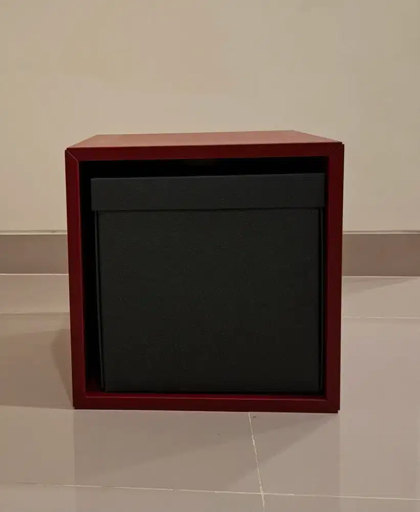 Rak Kayu Merah dan Kotak Abu2