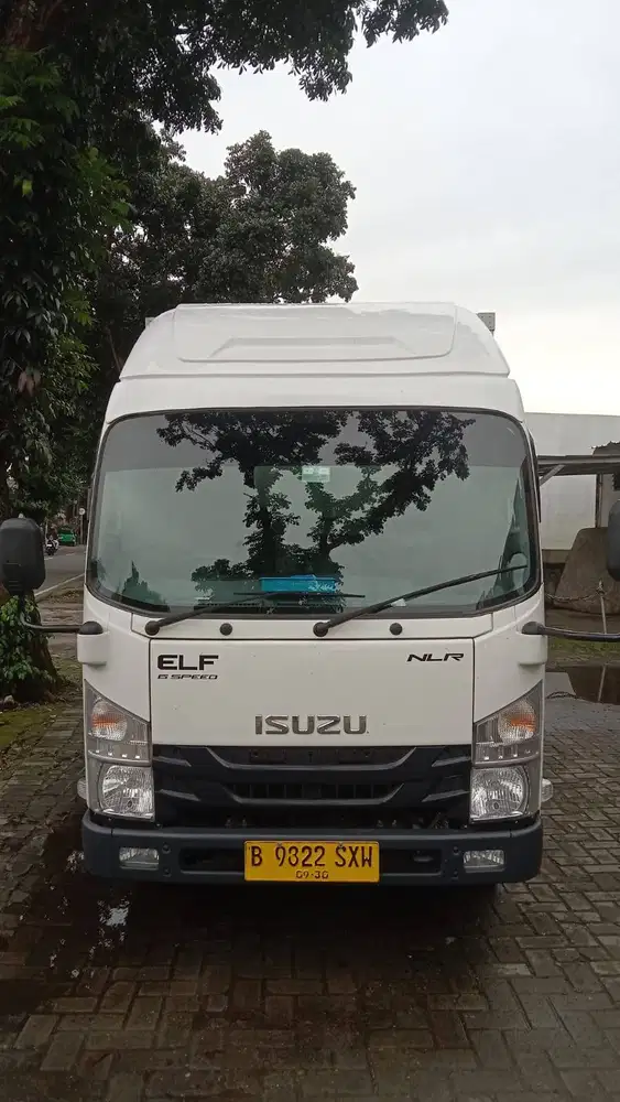 Isuzu ELF NLR Box Aluminium 2025 – KM 7rb – Like New – Siap Kerja