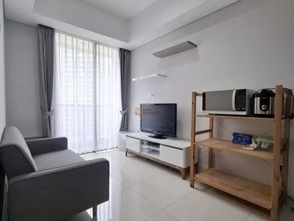 Jarang Ada Sewa 2BR Semifurnished di Taman Anggrek Residence Fasilitas Clubhouse, Kolam Renang Akses ke Mall Hublife, Taman Anggrek, Central Park