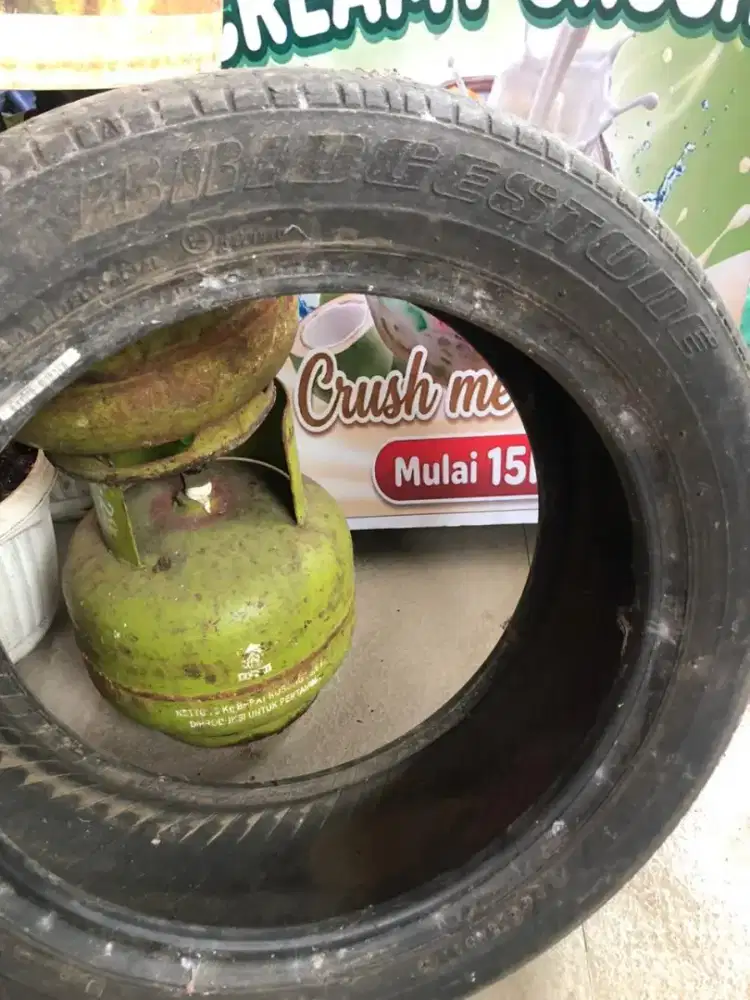 JUAL BAN BEKAS MOBIL