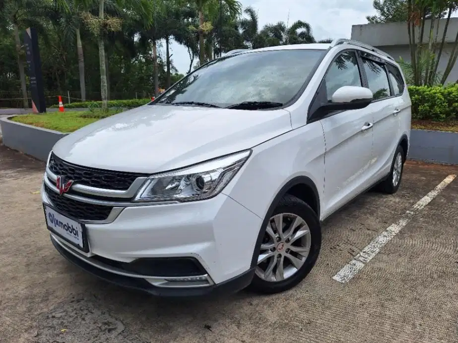 Wuling Cortez 1.5S T Lux Bensin-AT 2022 Putih 5UP