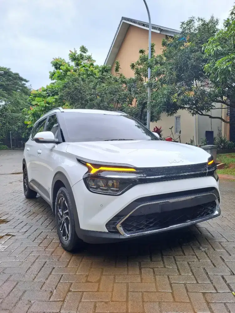 Kia Carens Premiere 2023 istimewa
