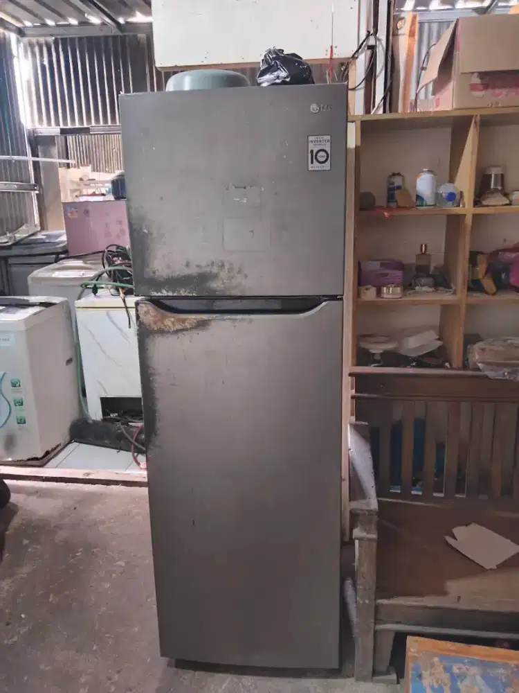 Kulkas 2 pintu LG INVERTER