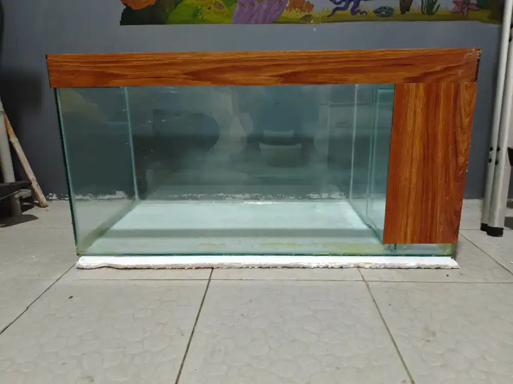 Aquarium 80x40x40 + lampu