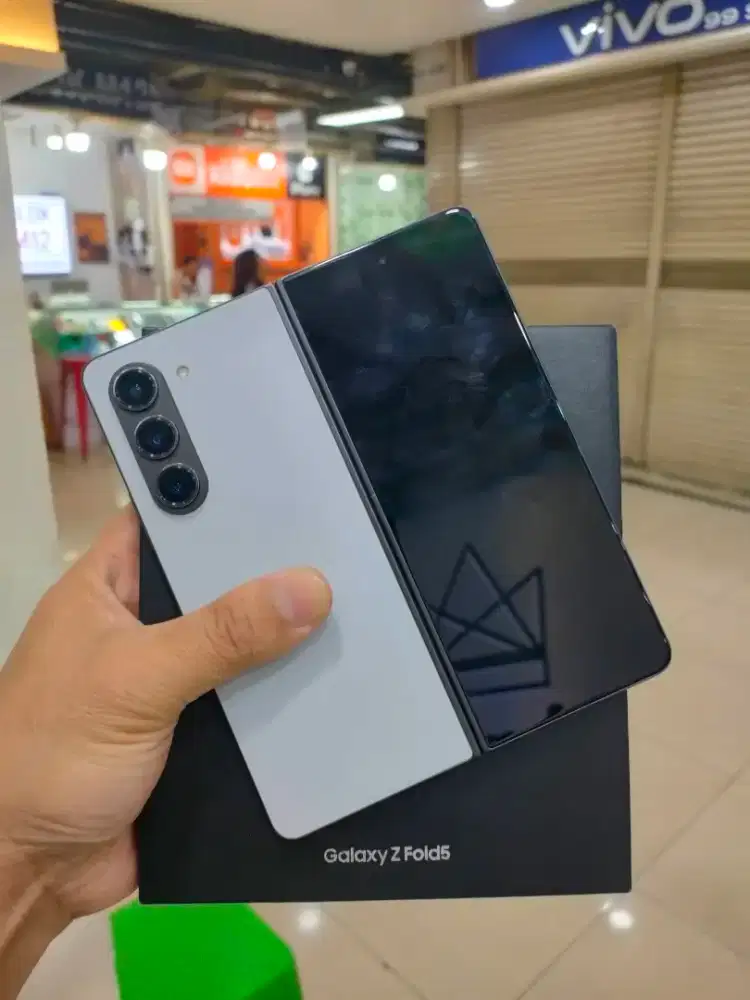 SAMSUNG Z FOLD 5 RAM 12/512 LENGKAP NO MINUS