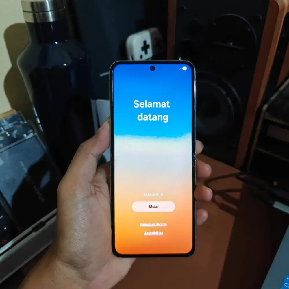 Samsung Galaxy Z flip 5 256gb second like new