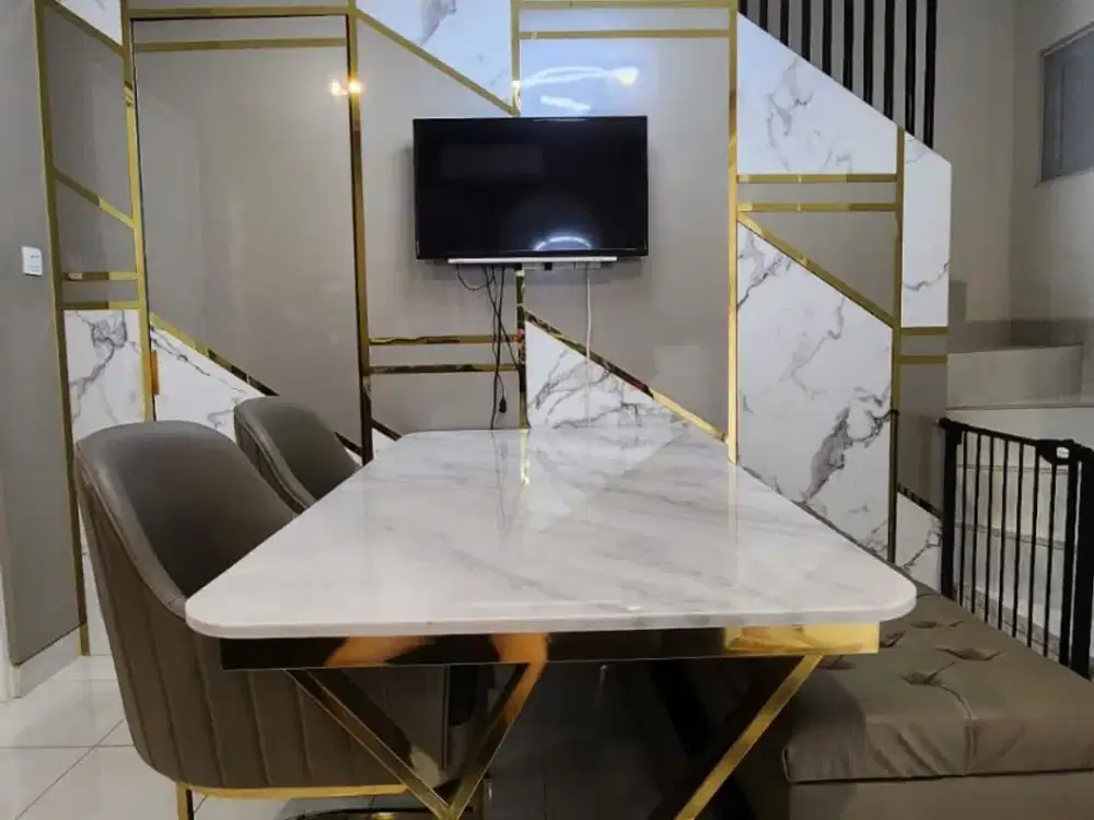 DIJUAL CEPAT RUMAH FULL FURNISHED INTERIOR CAKEP, CLUSTER MARTINEZ GADING SERPONG