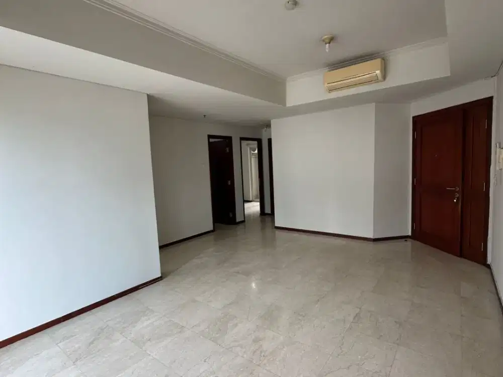 Disewakan 2BR Luas 72m di  Apartemen Royal Mediterania Garden