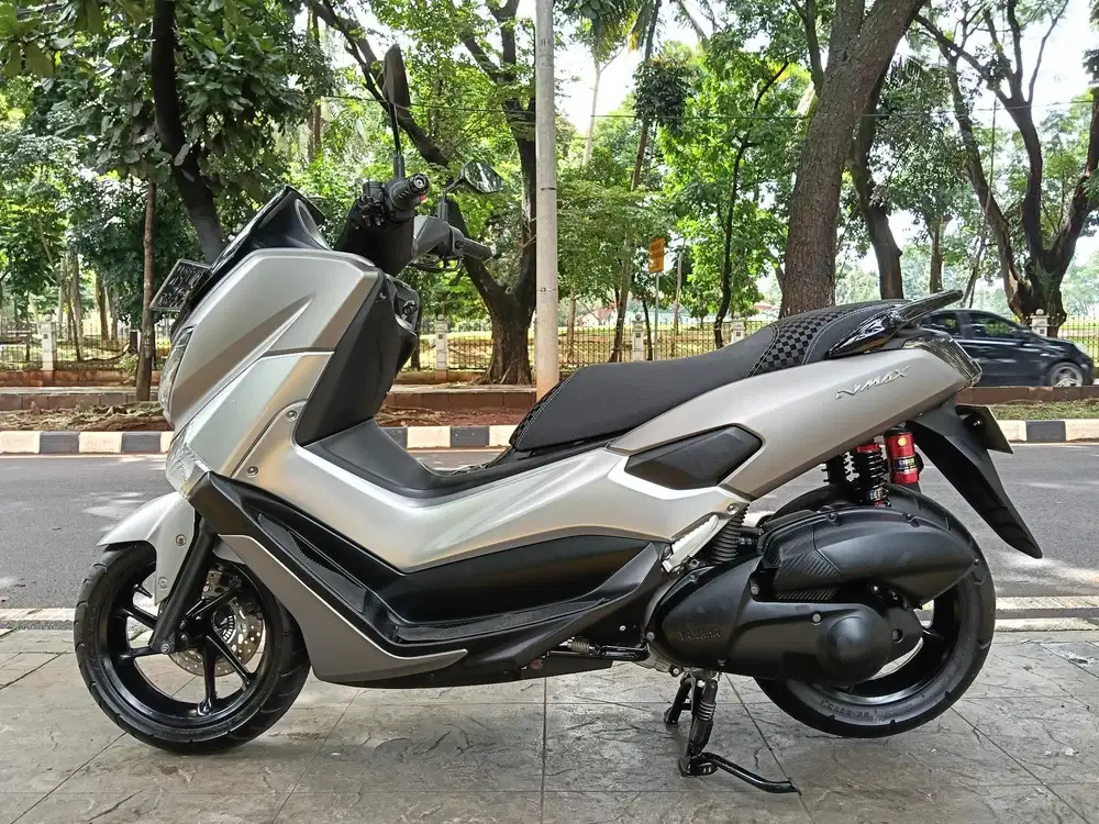 DIJUAL CASH YAMAHA N MAX OLD THN 2017 PAJAK IDUP SIAP PAKAI