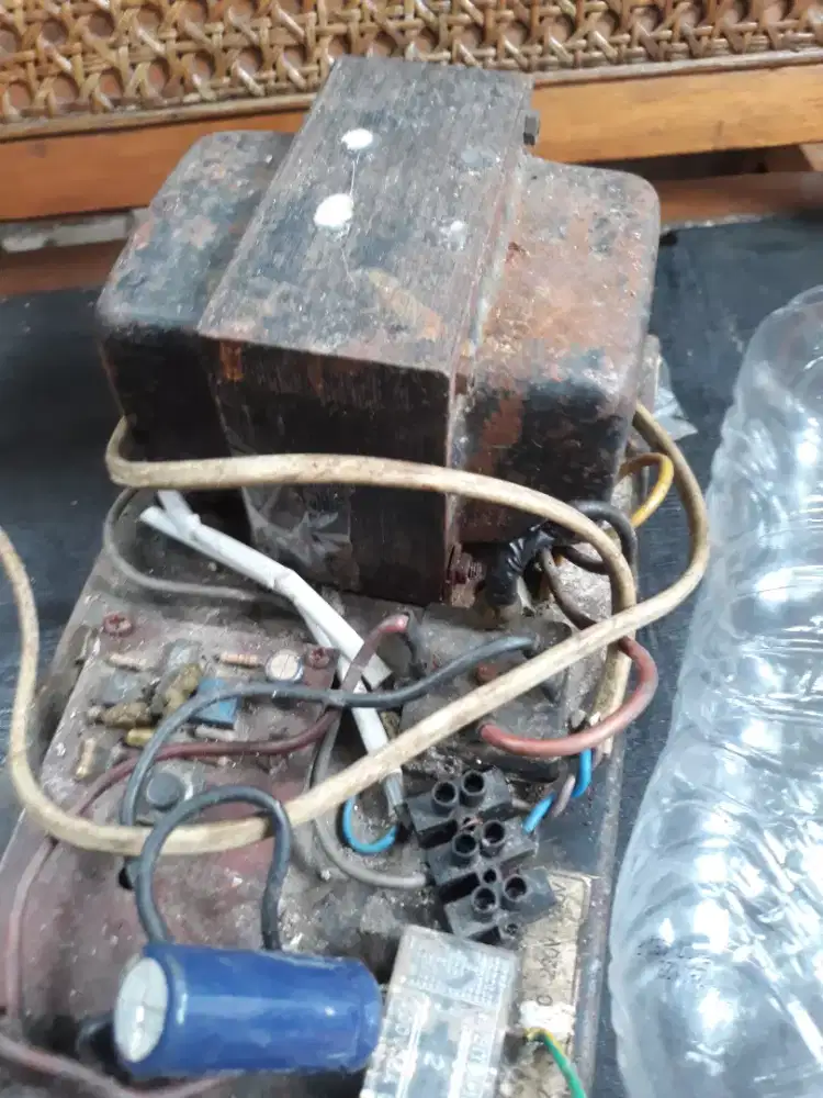 trafo bekas carger aki mobil/motor