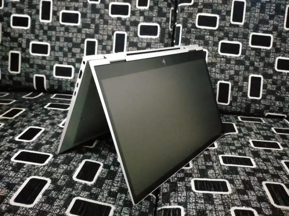 HP Lippo x360 G8 touchs flip core i5 gen 11 VGA iris XE RAM 16 SSD 256