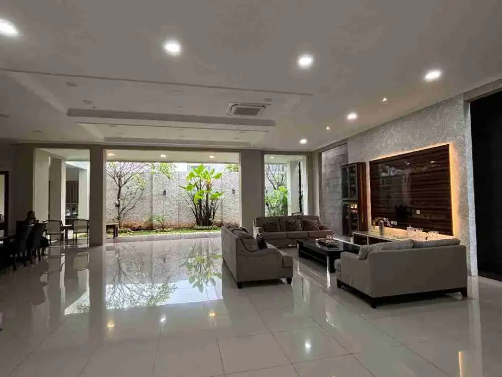 Rumah Mewah Kawasan Pondok Hijau Golf The Crown