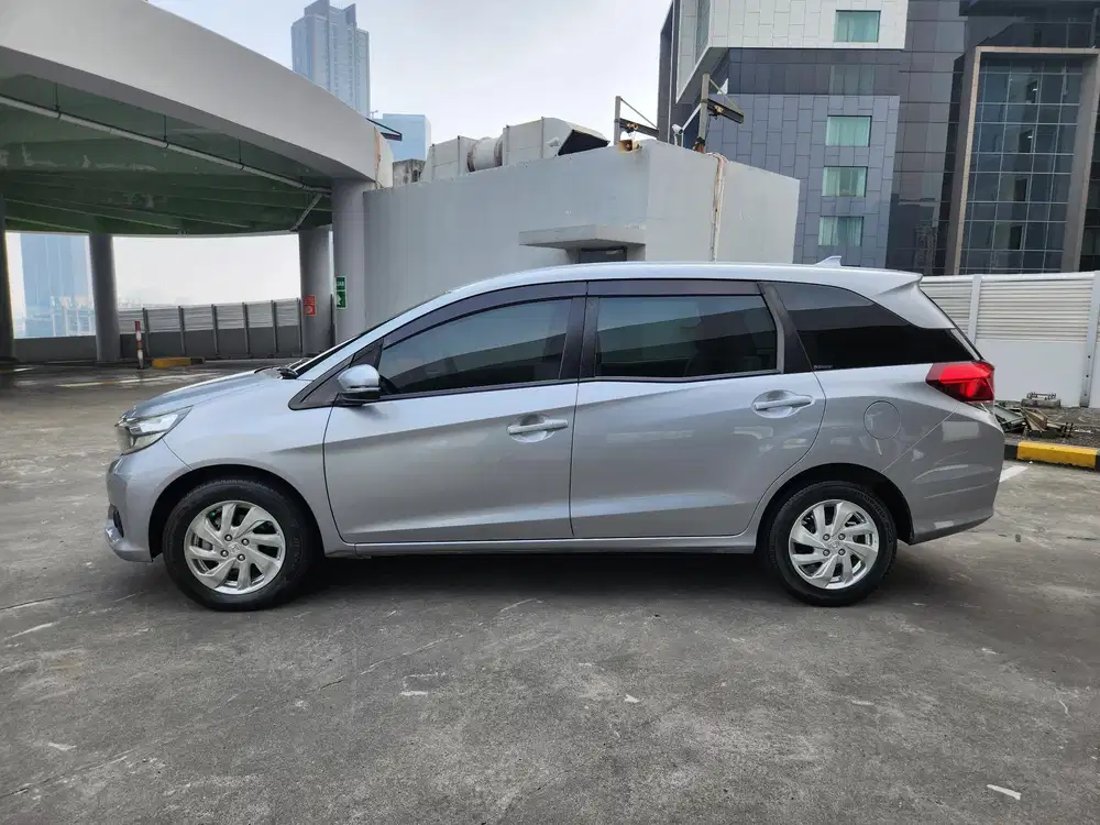 Mobilio E CVT AT 2018