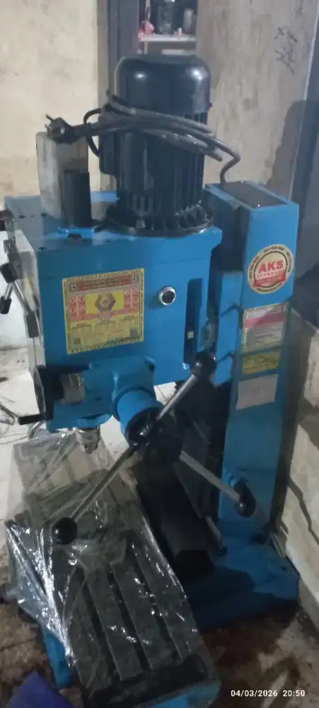 Mesin miling industri