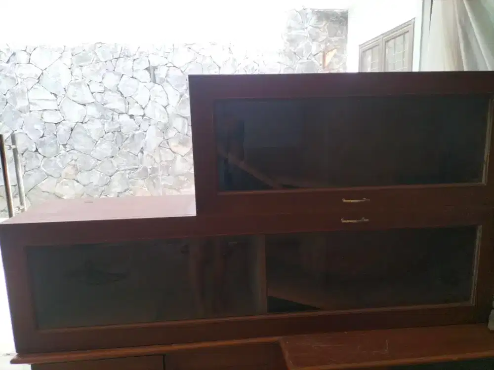 Meja set lemari ruang tamu