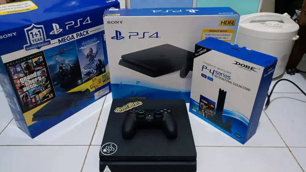 PS4 Slim 1TB + Charging Dock Cooling Stand