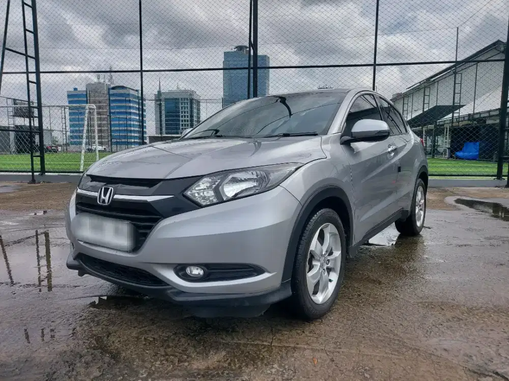 Low KM_ Honda HRV 1.5 E AT Matic 2016 / 2017