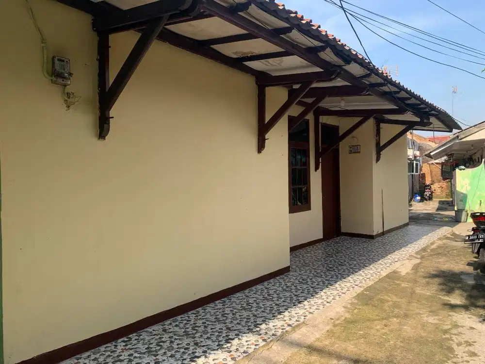 Rumah 2 Kamar Tidur disewakan/di kontrakan lokasi strategis, siap huni